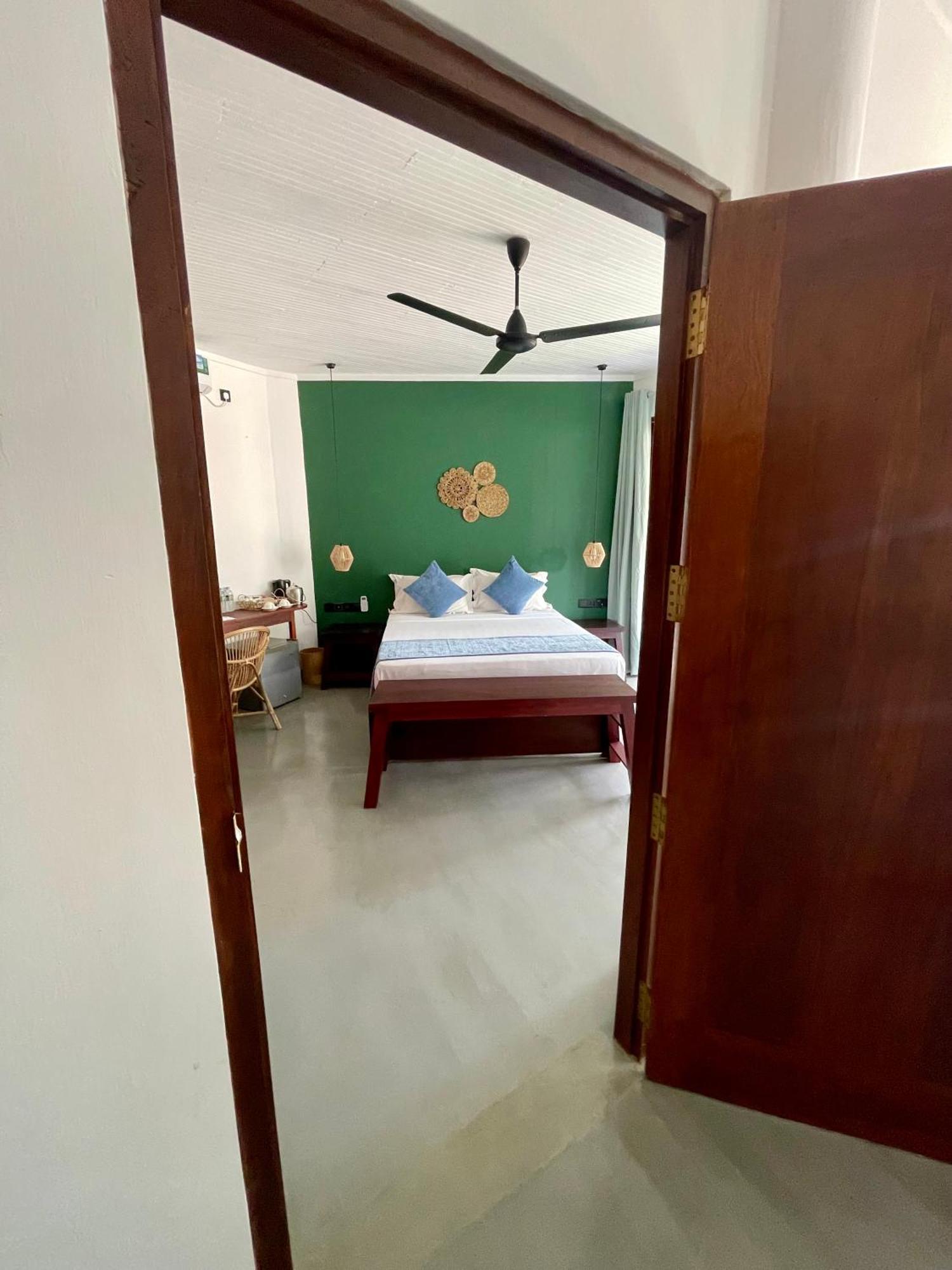 Casa Smeralda ดิคเวลลา ภายนอก รูปภาพ