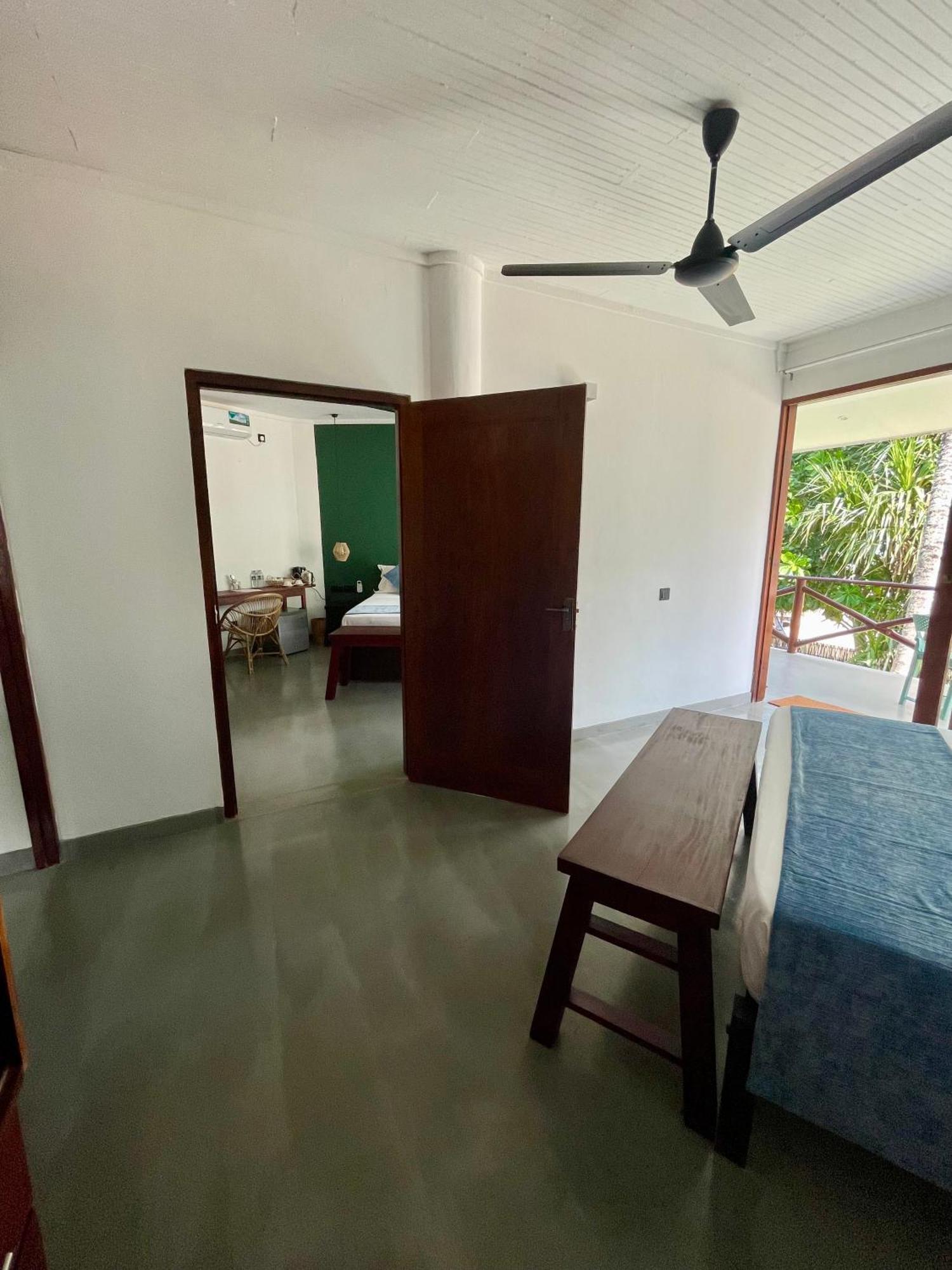 Casa Smeralda ดิคเวลลา ภายนอก รูปภาพ