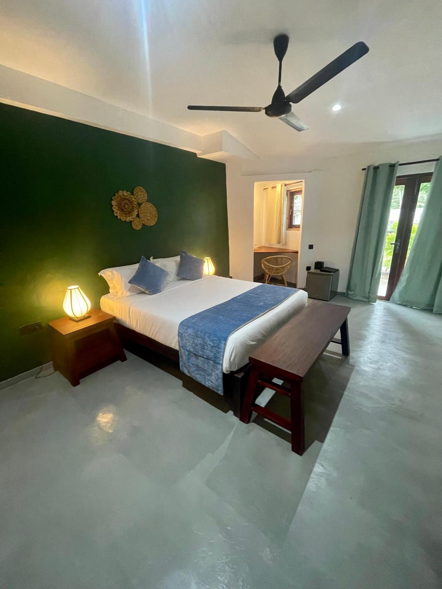 Casa Smeralda ดิคเวลลา ภายนอก รูปภาพ