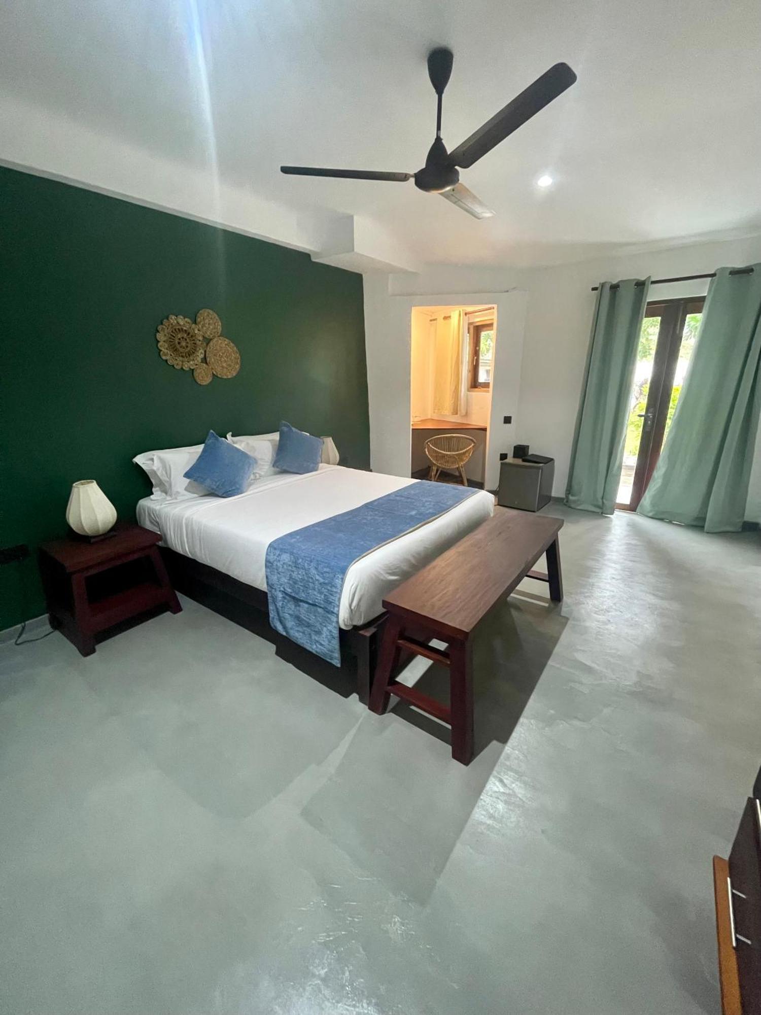 Casa Smeralda ดิคเวลลา ภายนอก รูปภาพ