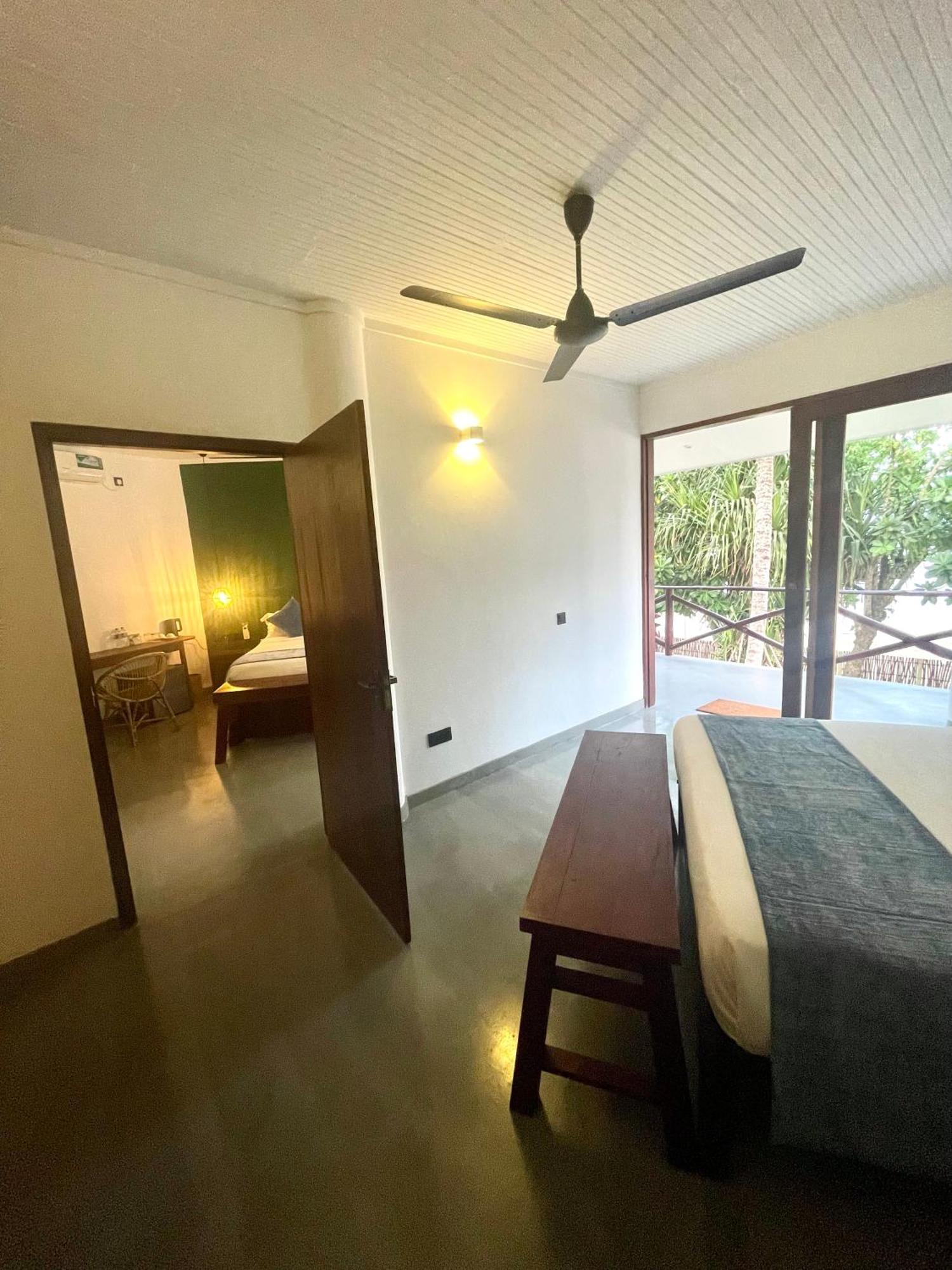 Casa Smeralda ดิคเวลลา ภายนอก รูปภาพ
